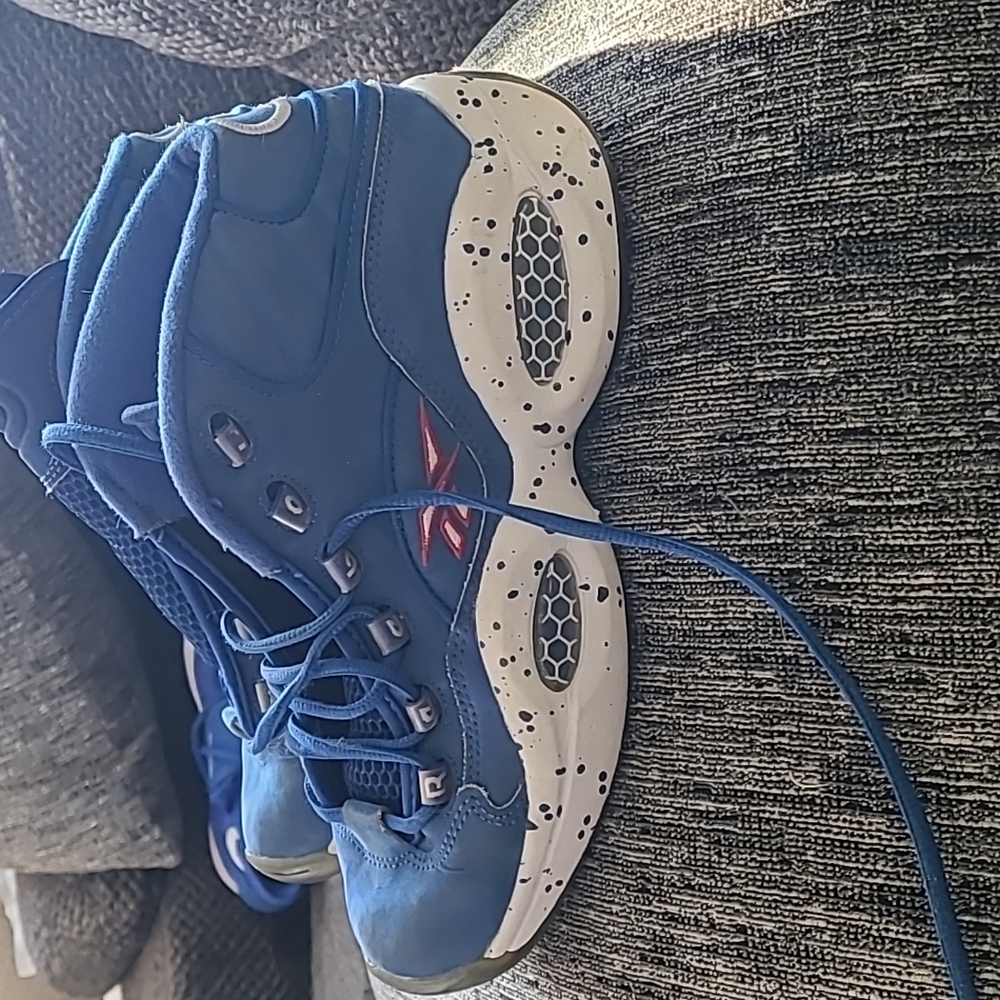 Reebok - Picture 2 of 7